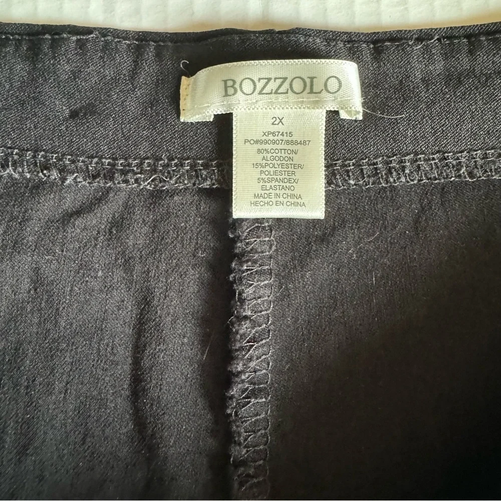 Plus gold zip front short - Picture 3 of 5